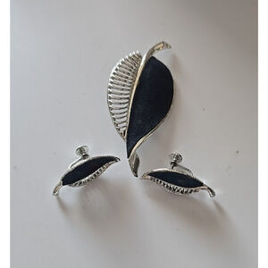Vtg Silver Tone Leaf Shaped Matching Costume Screw Back Earring & Brooch Jewelry
